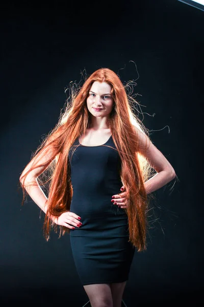 Beauty ginger Girl Portrait. Healthy Long Red Hair. Beautiful Yo — Stock Photo, Image