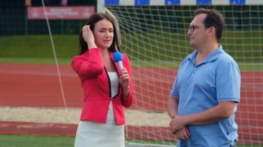 Gazeteci Stadium televizyon için raporlama