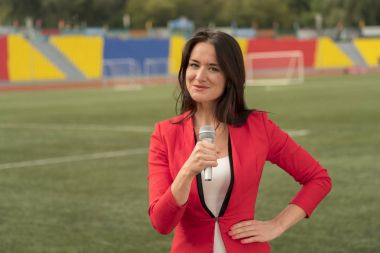 Gazeteci Stadium televizyon için raporlama