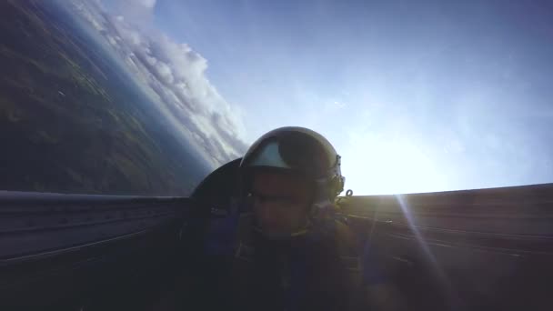 Pilote dans le cockpit d'un avion à réaction . — Video