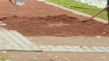 Yol yüzeyi sıkıştırma.