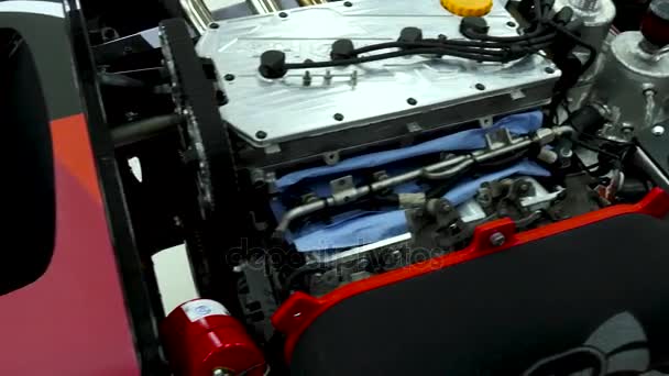 Okt 2017 莫斯科 俄罗斯 Shortcat 汽车发动机在制造车库 赛车和573局是著名的俄罗斯跑车制造商 — 图库视频影像