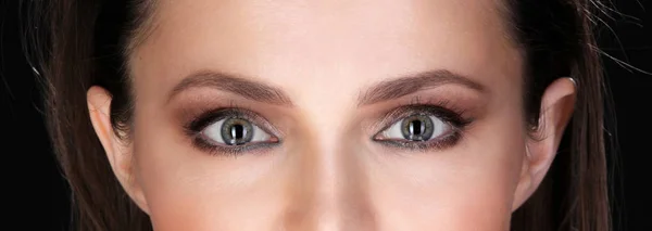 Gyönyörű szemek, felnőtt nő — Stock Fotó