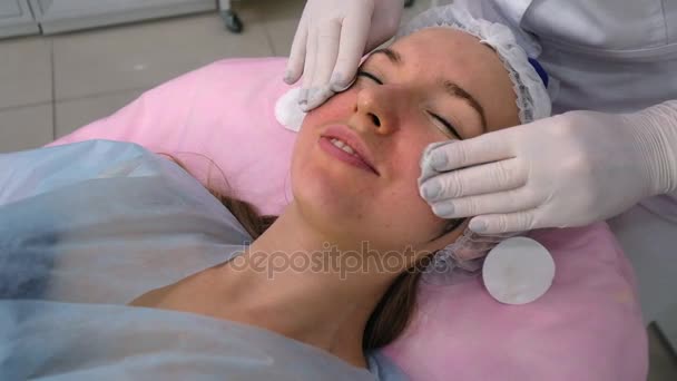 Carbon Face Peeling Procedure Laser Pulses Clean Skin Face Hardware — Stock Video