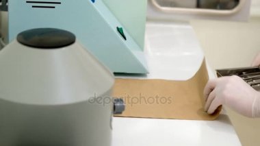 Cerrahi aletler sterilizasyon için ambalaj