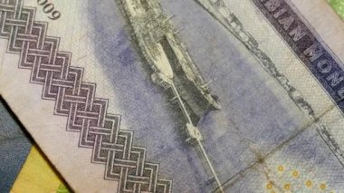 Düz ayarlamak, Suudi Arabistan banknotlar, kolaj, rotasyon.