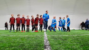 çocuklar futbol oyunu