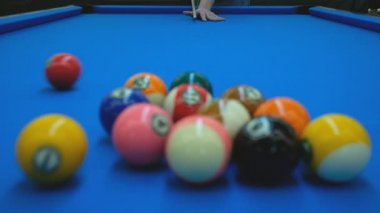 Bilardo topu piramit tatili