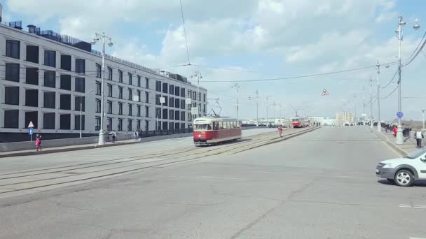 Desfile de tranvías vintage — Vídeo de stock