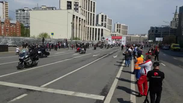 Traditionella motorcyklar parad i Moskva. — Stockvideo