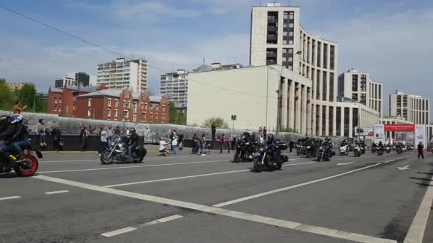 Parade traditionnelle de motos à Moscou . — Video