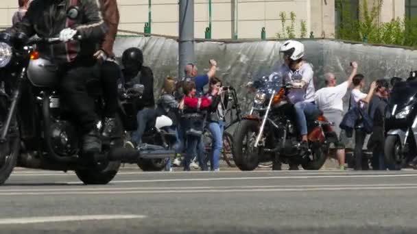 Parade traditionnelle de motos à Moscou . — Video