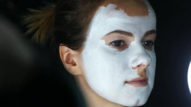 korku tarzı makyaj güzel kadın