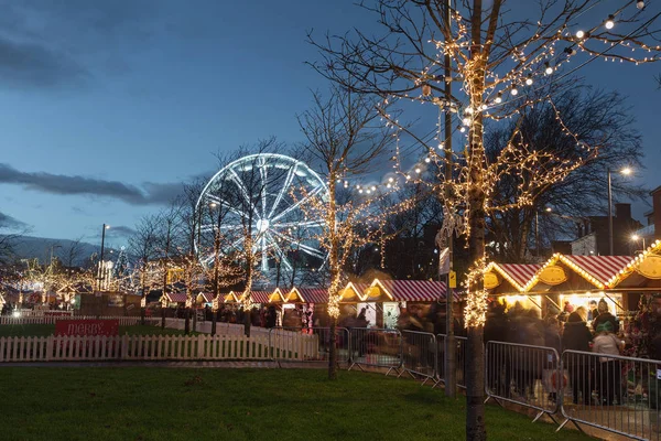 Mercado Natal Com Roda Grande Iluminado Noite Galway Irlanda — Fotografia de Stock