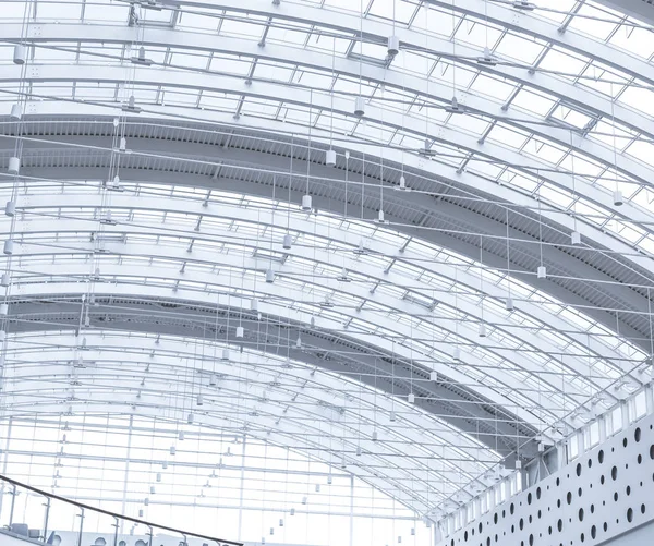 Techo de cristal del moderno edificio de oficinas — Foto de Stock