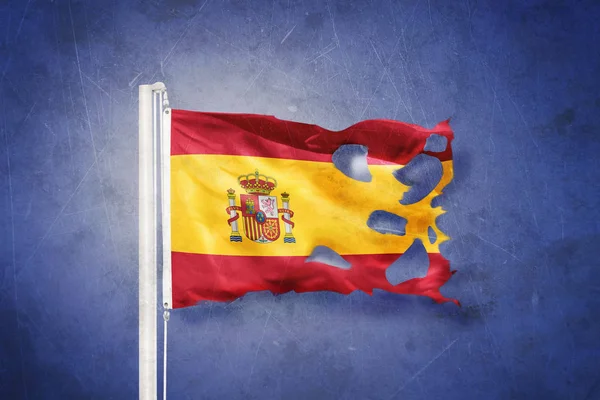 Bandera rasgada de España ondeando sobre fondo grunge —  Fotos de Stock
