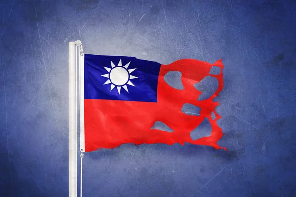 Tajvan grunge háttérben repülő szakadt zászlaja — Stock Fotó