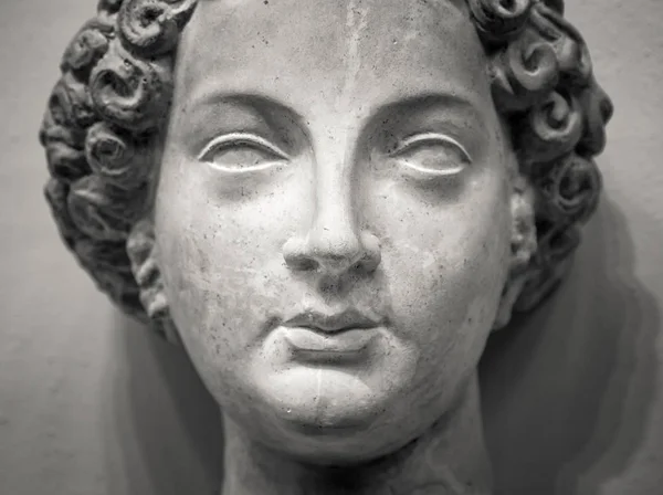 The ancient marble portrait bust — Stock Photo, Image