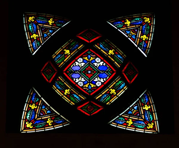 Jendela Kaca Bernoda di Churche Saint Jean de Mormartre — Stok Foto