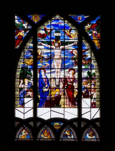 Janela de vidro manchado em Churche Saint Jean de Mormartre — Fotografia de Stock