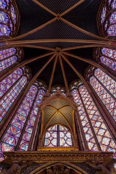 Parigi, Francia, 1 aprile 2017: Cappella Santa Sainte Chapelle a Parigi, Francia . — Foto Stock