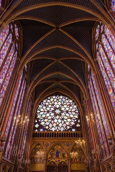 Παρίσι, Γαλλία, 1 Απριλίου 2017: Το Sainte Chapelle ιερό παρεκκλήσι στο Παρίσι, Γαλλία. — Φωτογραφία Αρχείου