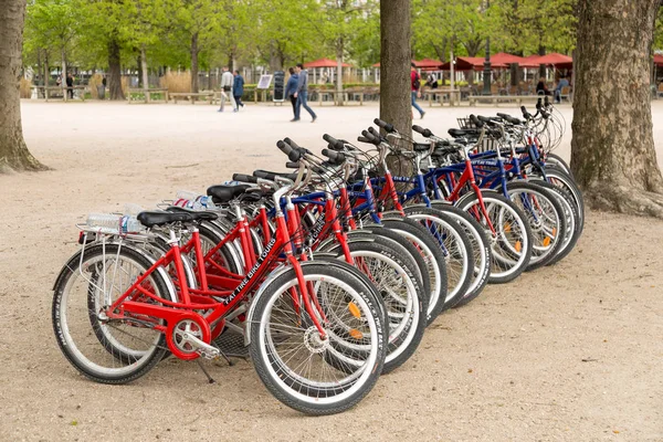 Paris, France, March 28, 2017: Bikes for rent in Paris France — Stock Photo, Image