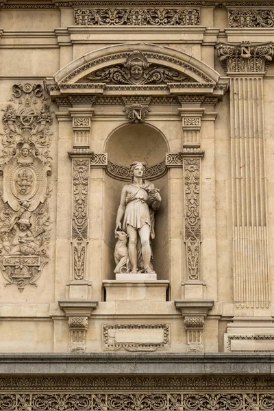 Architectural exteriors details of the Louvre museum — Stock Photo, Image