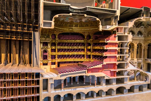 Architectonisch model van de Opera of Paleis Garnier. Paris, Frankrijk — Stockfoto