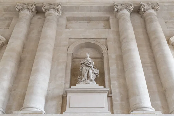 Estatuas en el Palacio de Versalles, Francia —  Fotos de Stock