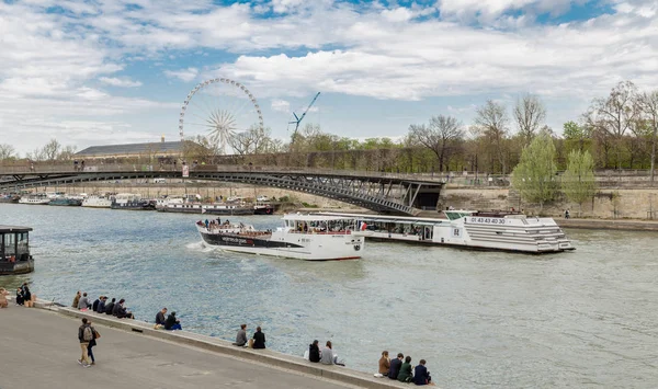 Paris, Frankreich, 28. März 2017: Blick auf seinen Fluss in Paris — Stockfoto