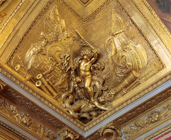 Plafond doré Château Royal au Château de Versailles près de Paris — Photo