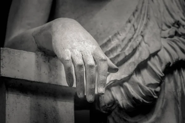 Detalhe estátua de pedra da mão humana — Fotografia de Stock