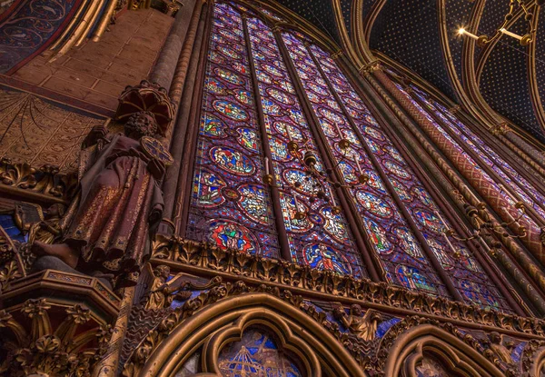 Parijs, Frankrijk, 1 April 2017: De Sainte Chapelle Heilige kapel in Parijs, Frankrijk. — Stockfoto