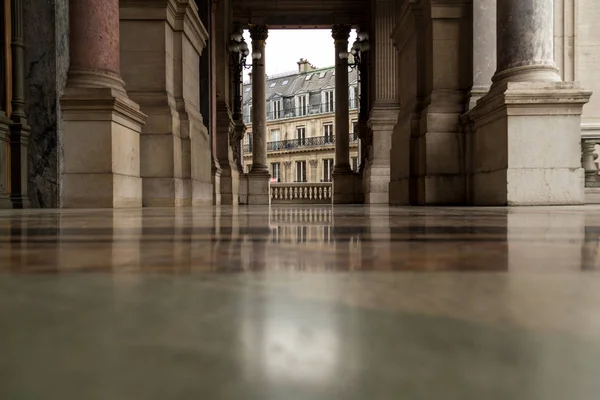 Parigi, 31 marzo 2017: Veduta interna dell'Opera National de Paris Garnier, Francia. Fu costruito dal 1861 al 1875 per il Teatro dell'Opera di Parigi — Foto Stock