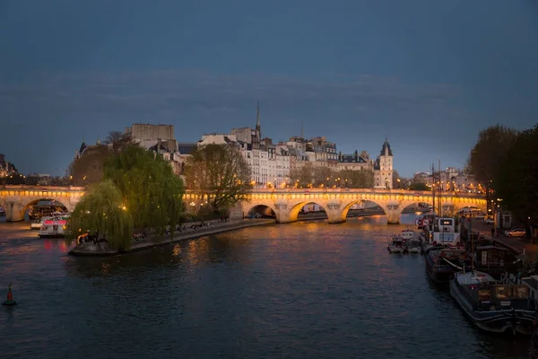 Panorama Paryża. Obraz panoramiczny Paris nad rzeką podczas sunrise — Zdjęcie stockowe