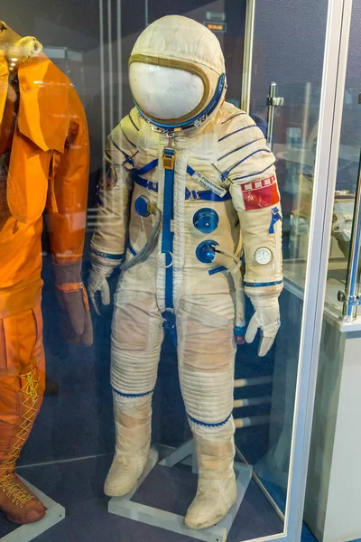 Scaphandre astronaute russe au musée spatial de Saint-Pétersbourg — Photo