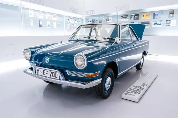 Munich, Germany - March 10, 2016: collection of classical cars on display in BMW Museum — Stock Photo, Image