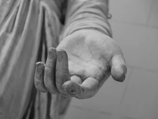 Detail van de stenen beeld van menselijke hand — Stockfoto