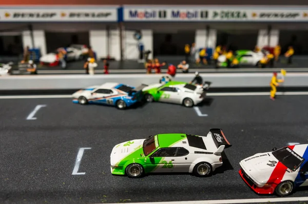 Munique, Alemanha - 10 de março de 2016: Pequeno modelo de exibição de pista de corrida no Museu BMW — Fotografia de Stock