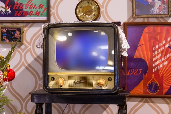 Vintage Sovjet-Tv uit 1959 50s retro. — Stockfoto