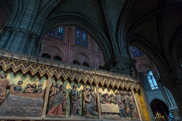 Paris, France, March 27 2017: The interior of the Notre Dame de Paris — Stock Photo, Image