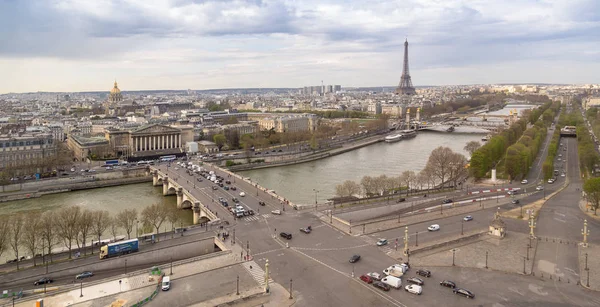 Pemandangan utama dari Ferris wheel Roue de Paris di Place de la Concorde di sungai Seine dan jembatan — Stok Foto