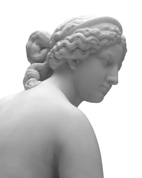 若い女性の白い大理石の彫刻頭。白い背景に隔離された円のアンティークスタイルで官能的なルネサンス芸術時代の裸の女性の像 — ストック写真