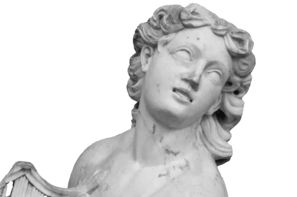 Cabeza de escultura de mármol blanco de mujer joven. Estatua de la sensual era del arte renacentista mujer desnuda en circlet estilo antiguo aislado sobre fondo blanco — Foto de Stock