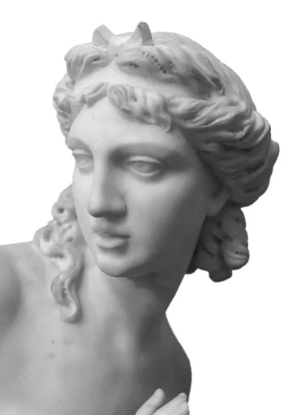 Tête de sculpture en marbre blanc de jeune femme. Statue de la renaissance sensuelle art ère femme nue en cercle style antique isolé sur fond blanc — Photo