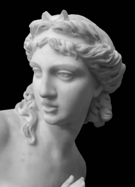 Marble head sculpture of young woman, ancient Greek goddess art bust statue isolated on black background — Stock Photo, Image