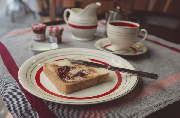 Toast mit Butter — Stockfoto
