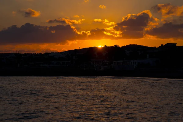 Hermosa puesta de sol en Sitges — Foto de Stock