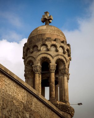 Kilise, tapınak Expiatori del Sagrat kor parçası